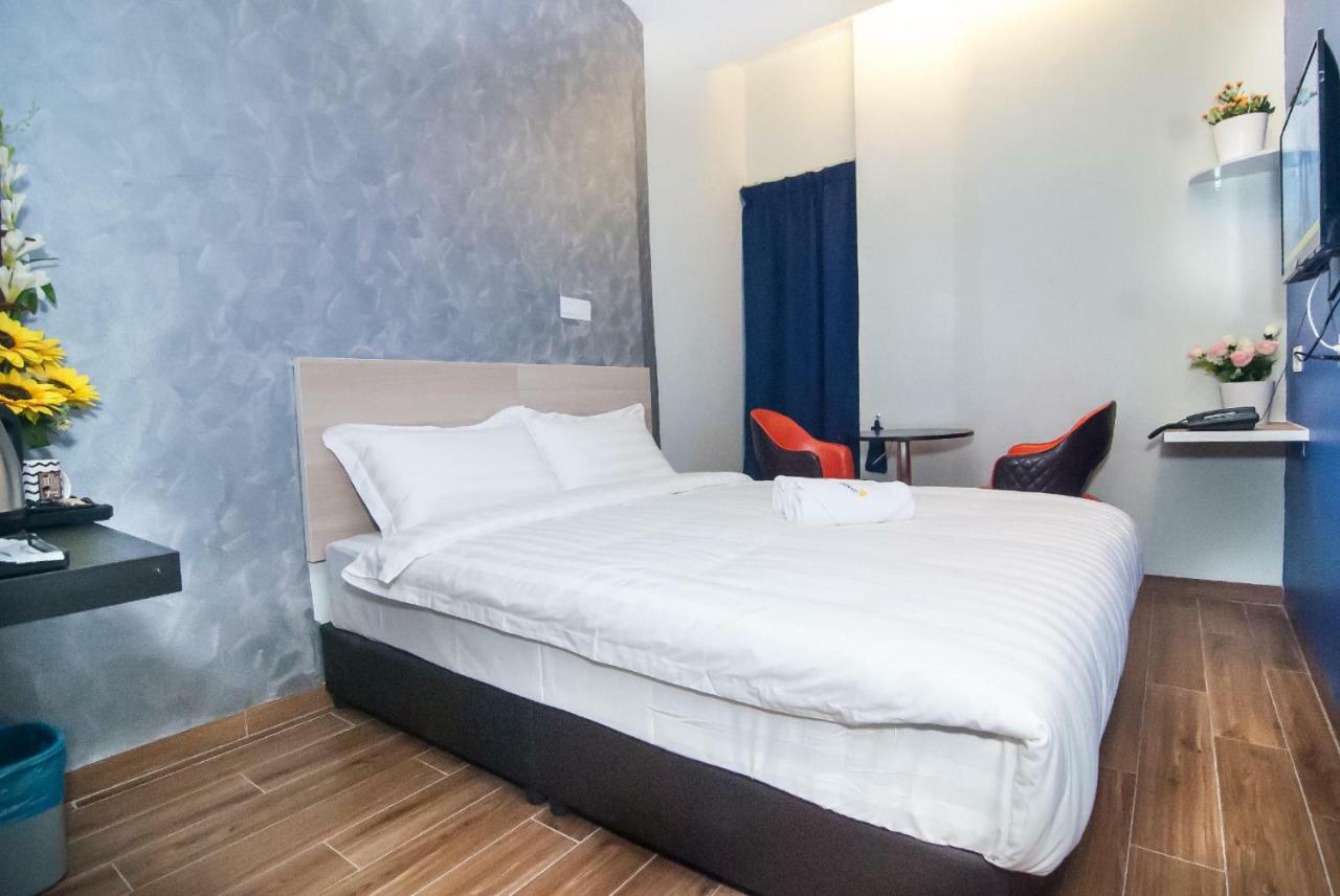 Good 9 Hotel - Bukit Dahlia Johor Bahru Exterior photo